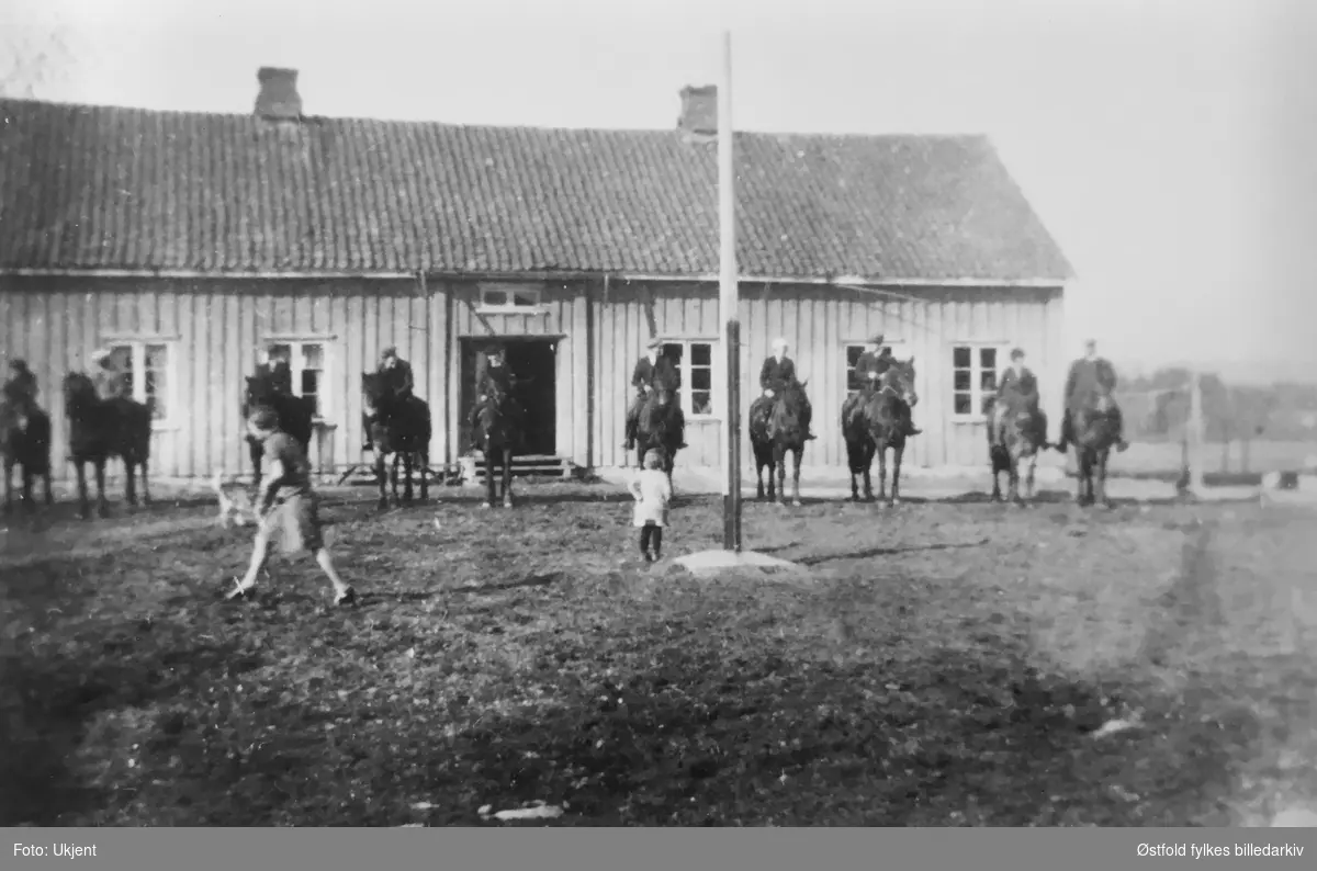 Eidsberg rideklubb, Elvestad i Eidsberg  påsken 1926.