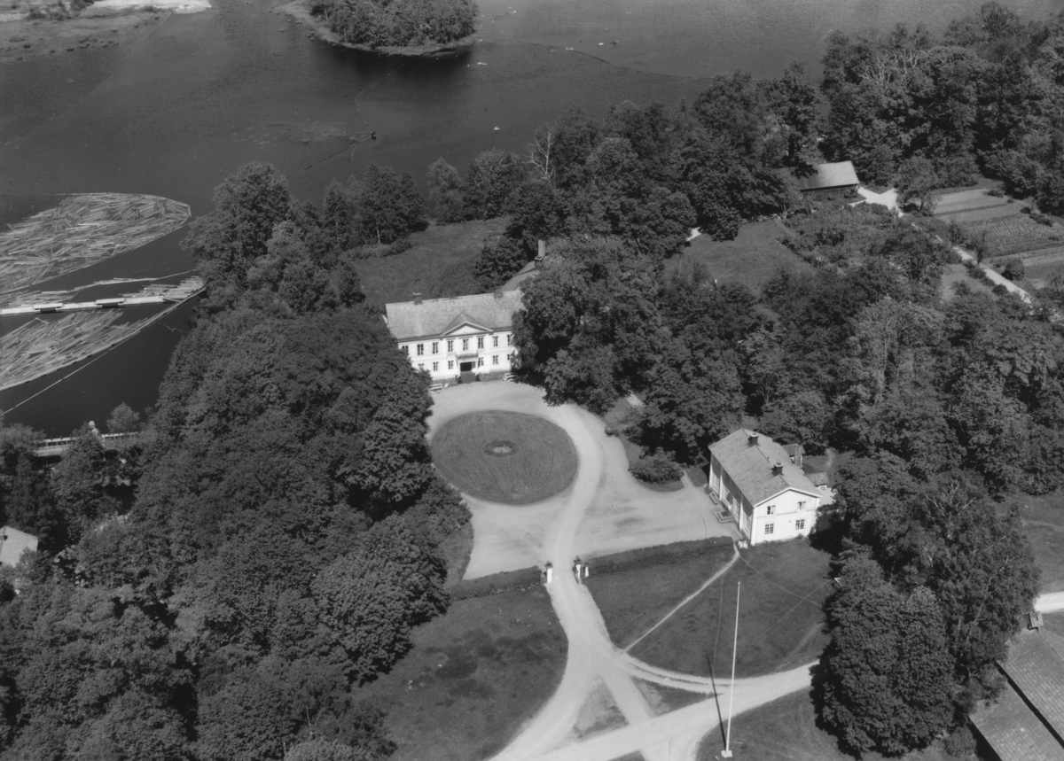 Flygfoto över Ohs Bruks Herrgård i Värnamo Kommun, Jönköpings län. Nr: 334/1957