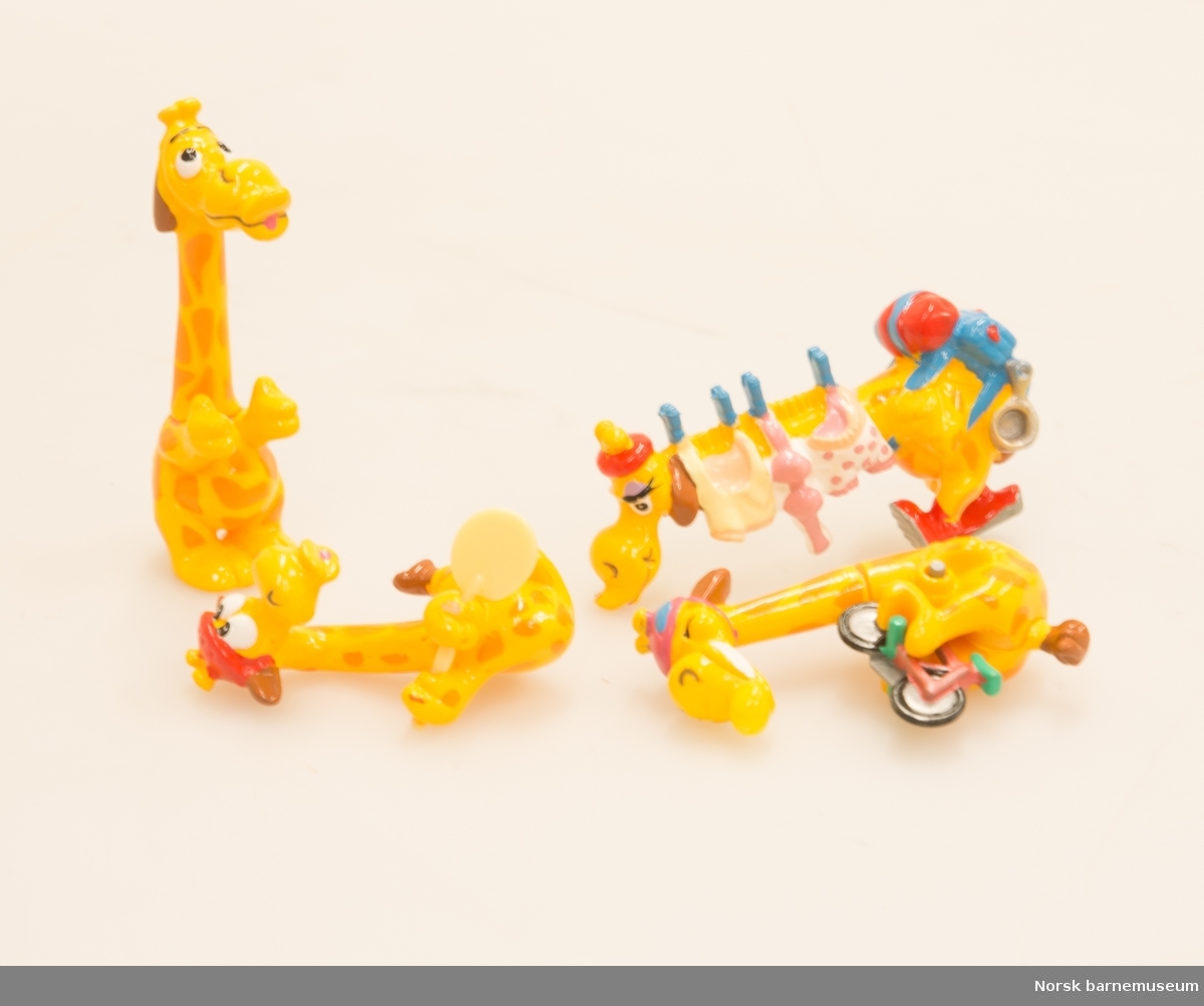 Plastfigurer fra Kinderegg: Giraffer