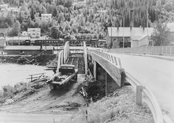 Ål bru, "Stasjonsbrua", ny i 1966 ved siden av gammel bru