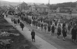 Speiderjenter i opptog 7. juni 1947 i Kirkenes under gjenopp
