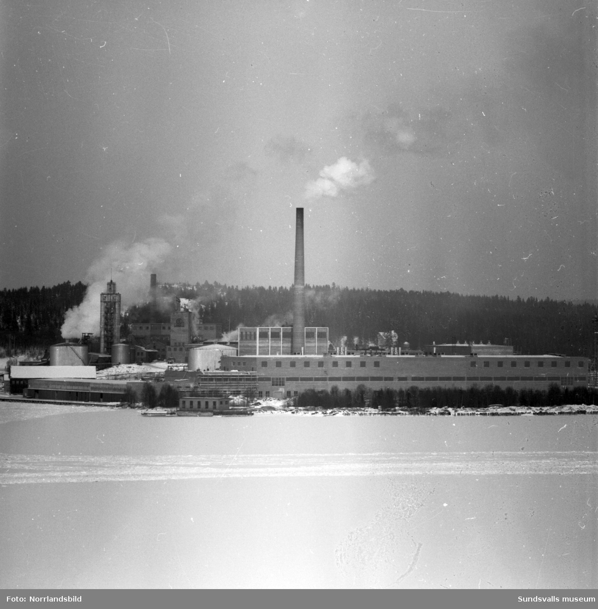 Ortvikens sulfitfabrik, vy från söder.