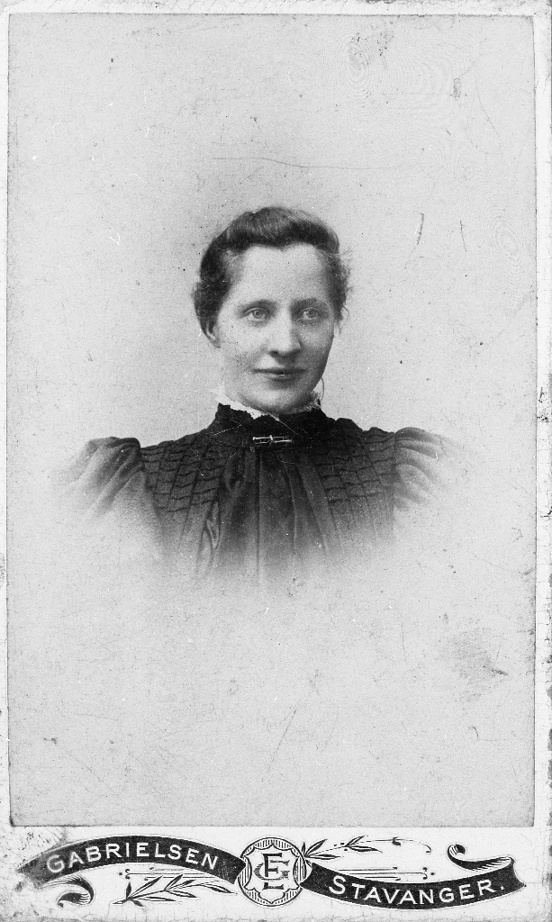 Karen Gemalia Sikveland født på Sikveland i  Gjesdal (1889 - 1939)