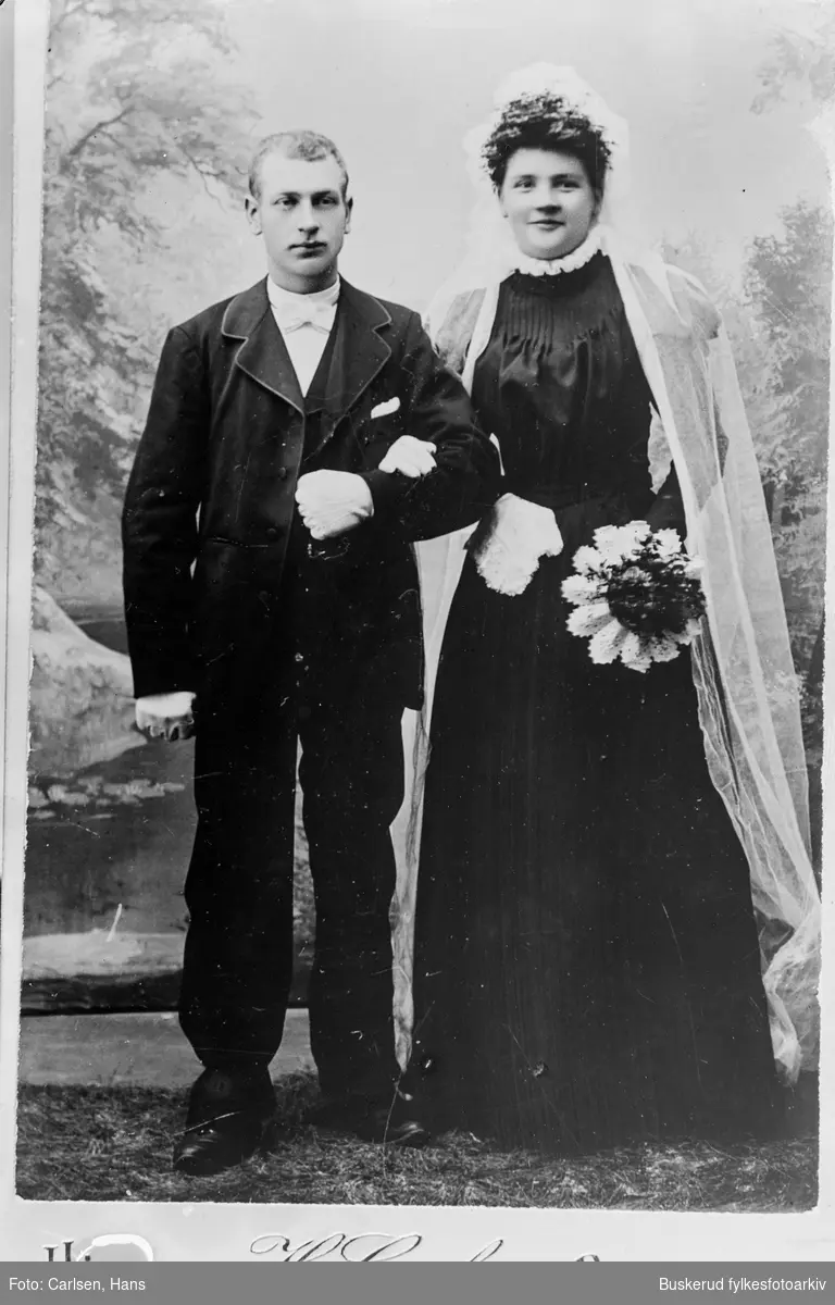 Brudebilde av ektaparet Strømmen fra Hønefoss