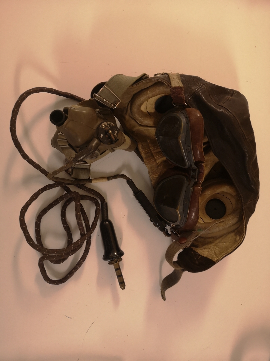 Spitfire Pilotbriller, hjelm, Headset