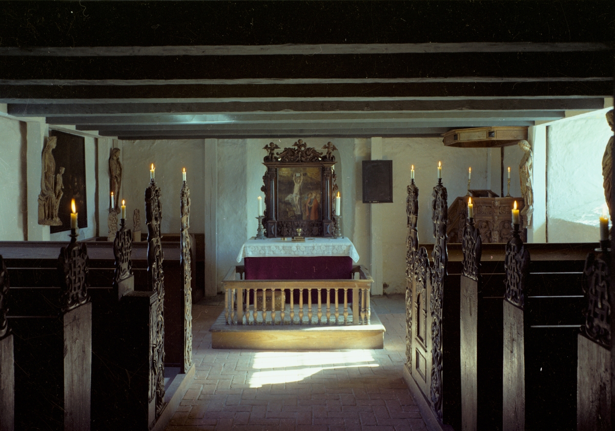Interiør fra kapellet på Austrått