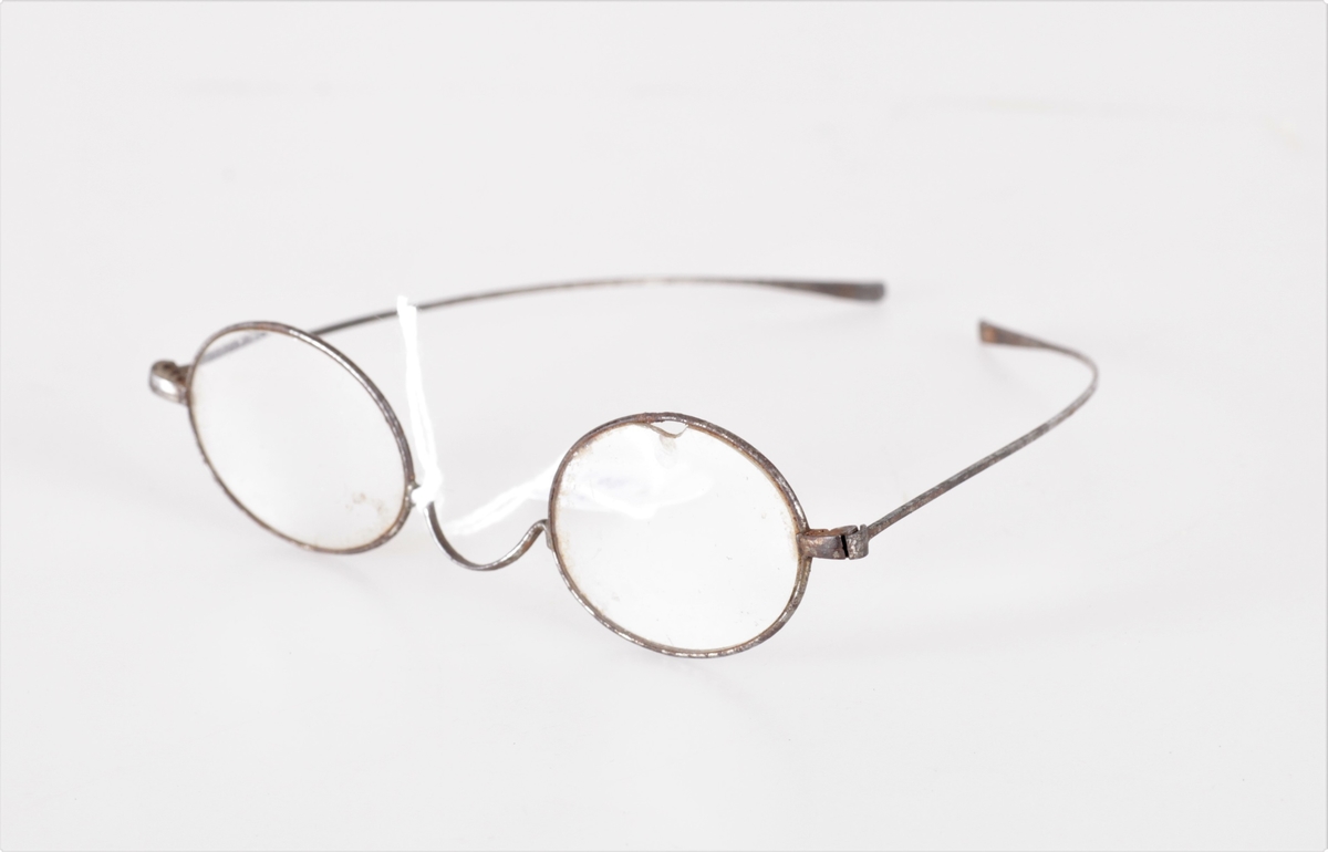 Skomakerens briller som lå i skomakerkassa