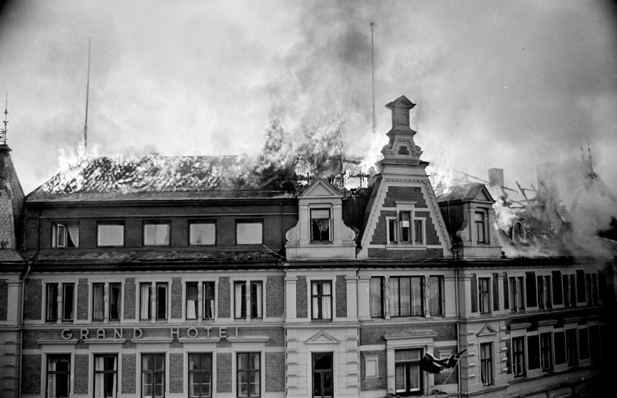 Brann, Grand Hotel, Hamar, 1969, flammer, røyk,
