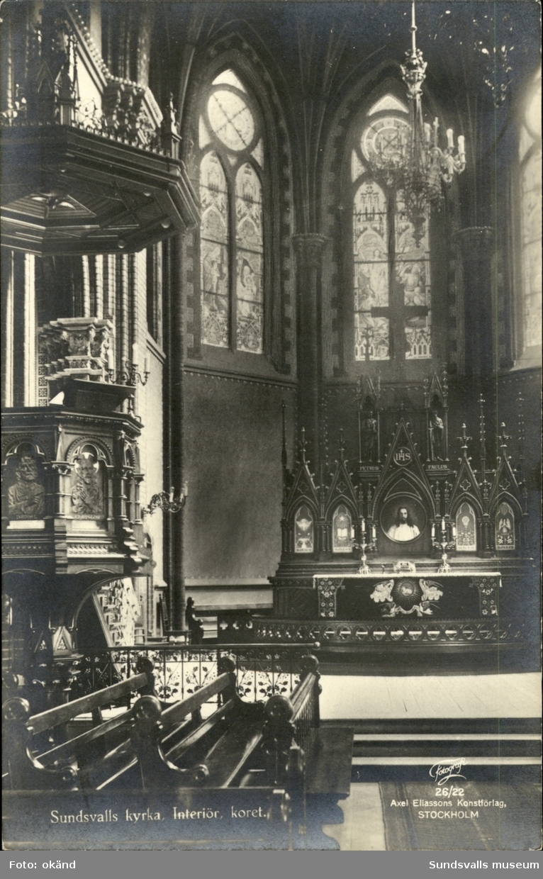 Vykort med motiv av interiören i Gustav Adolfs kyrka.