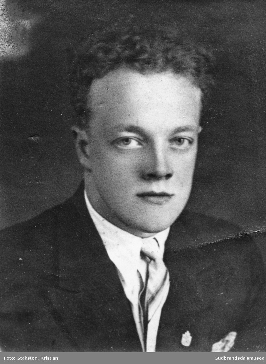 Lars Hermann Holø (f. 1917)