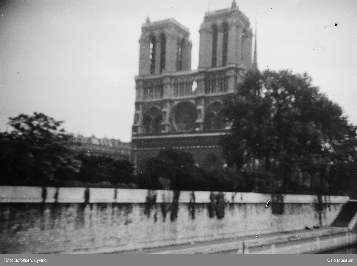 kanal, Notre Dame