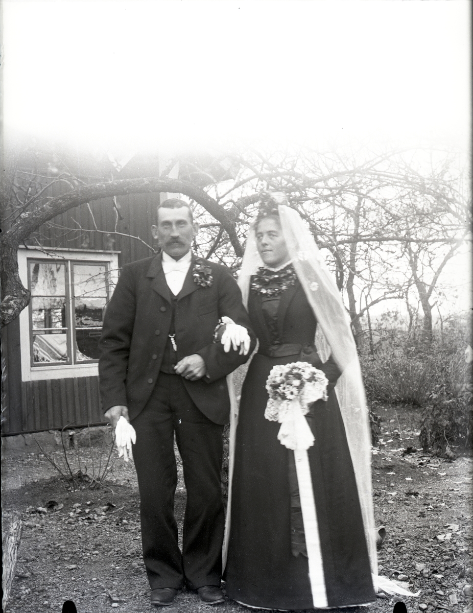 Brudparet Ekblad år 1907, Lillhärad.