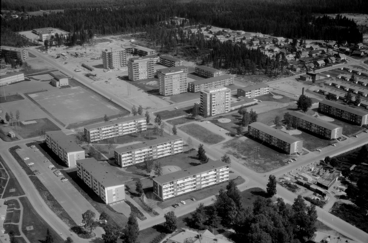 Flygfoto över Nässjö och Brinellgatan i Jönköpings län. 1259/1966