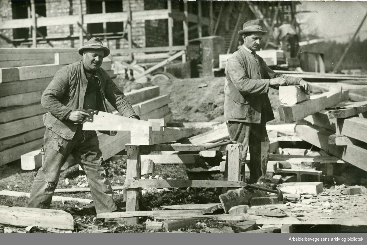 Bygningsarbeidere i Oslo på 1930-tallet.