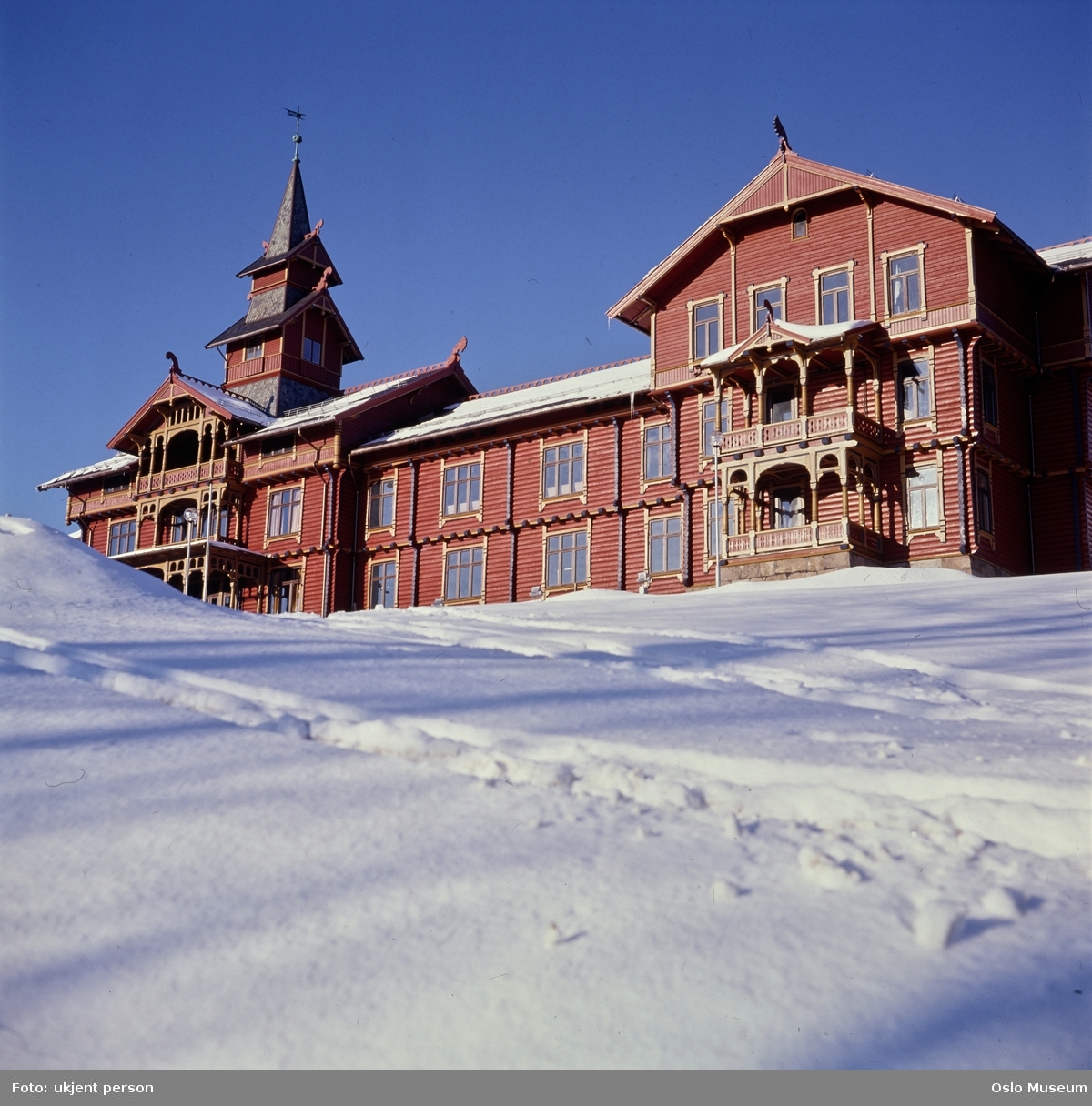 Holmenkollen Park Hotel, snø