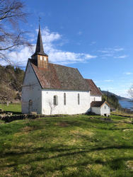 Veøya, Veøy kirke.