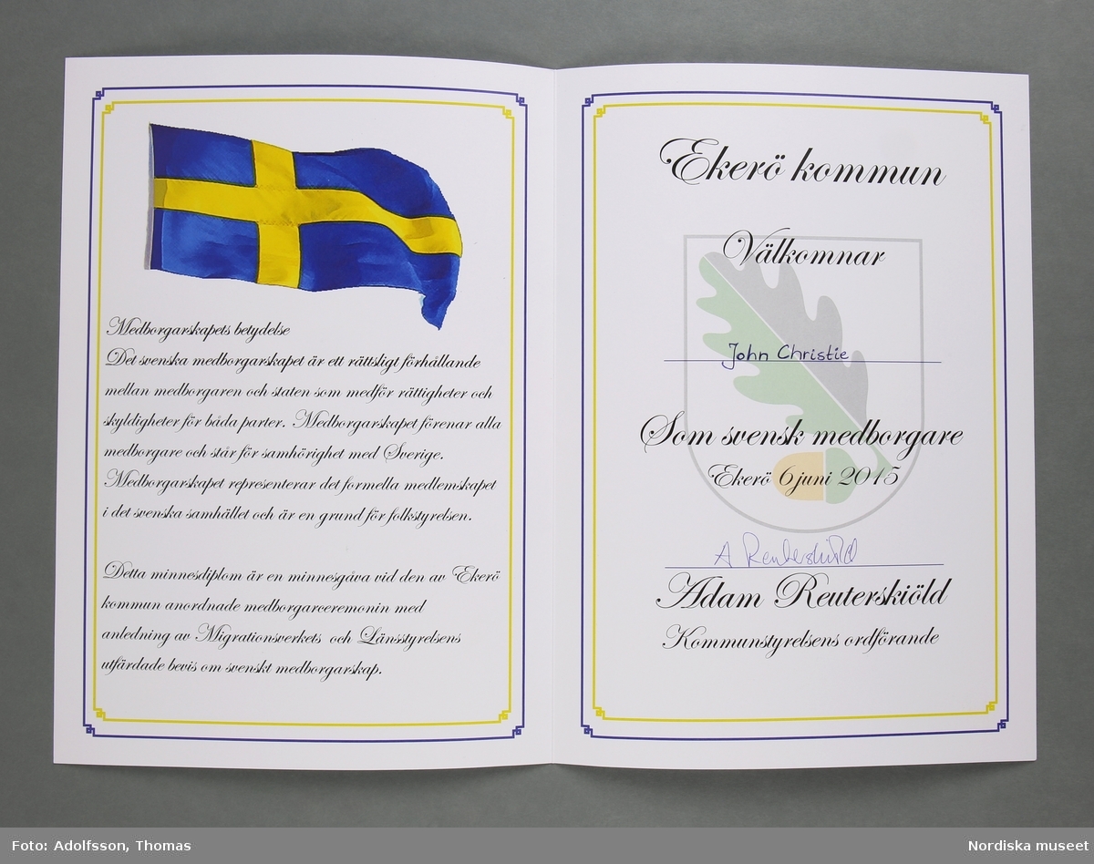 Minnesdiplom för Välkomstmottagning för nya medborgare den 6 juni 2015. Utformat som en folder.

/ C Hammarlund-Larsson 2019