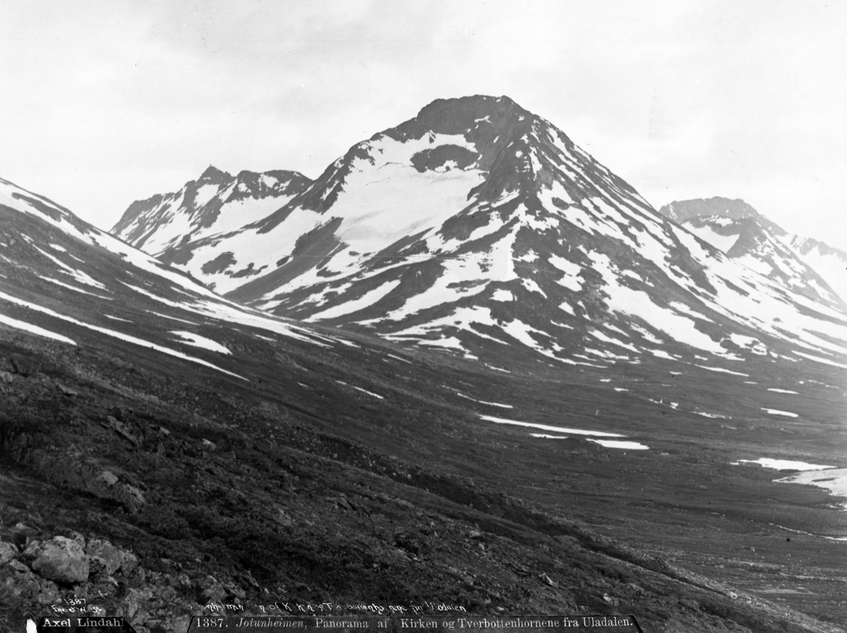 Prot: Jotunheimen Panorama af Tverbottenhornene fra Uladalen