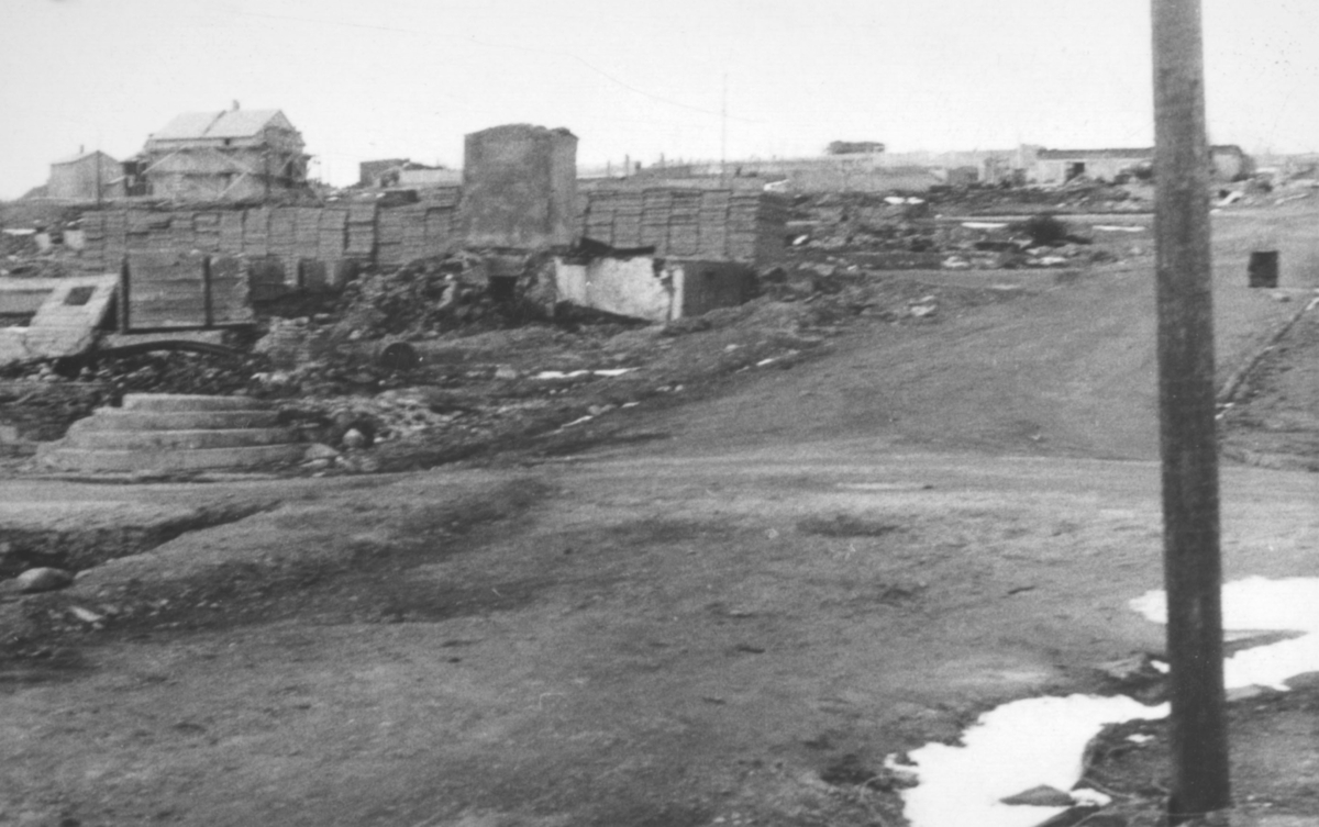 Ruiner i Vadsø etter krigen, ca.1945-1946.