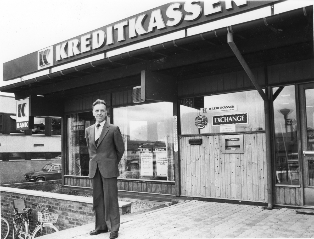 Banksjef Arnulf Strand foran Kredittkassen