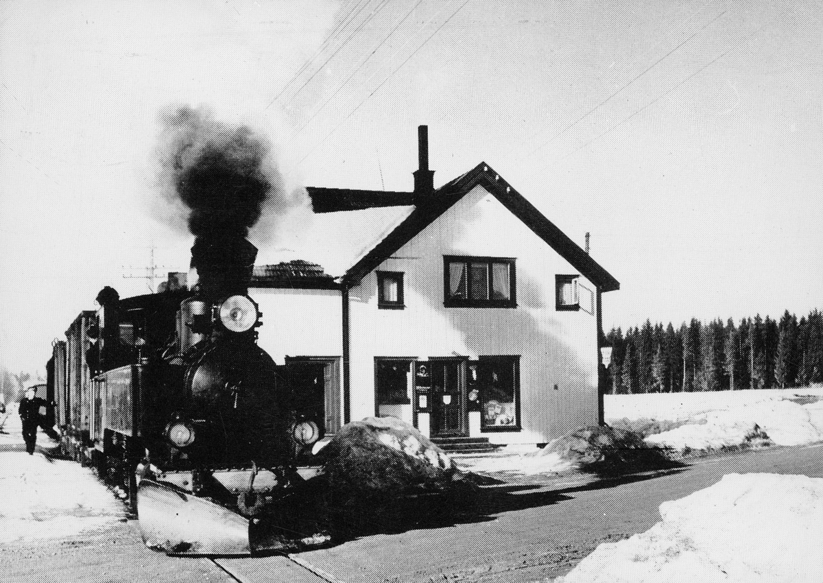Transport, tog, Finstadbru, Urskog-Hølandsbanen, "Tertitten"