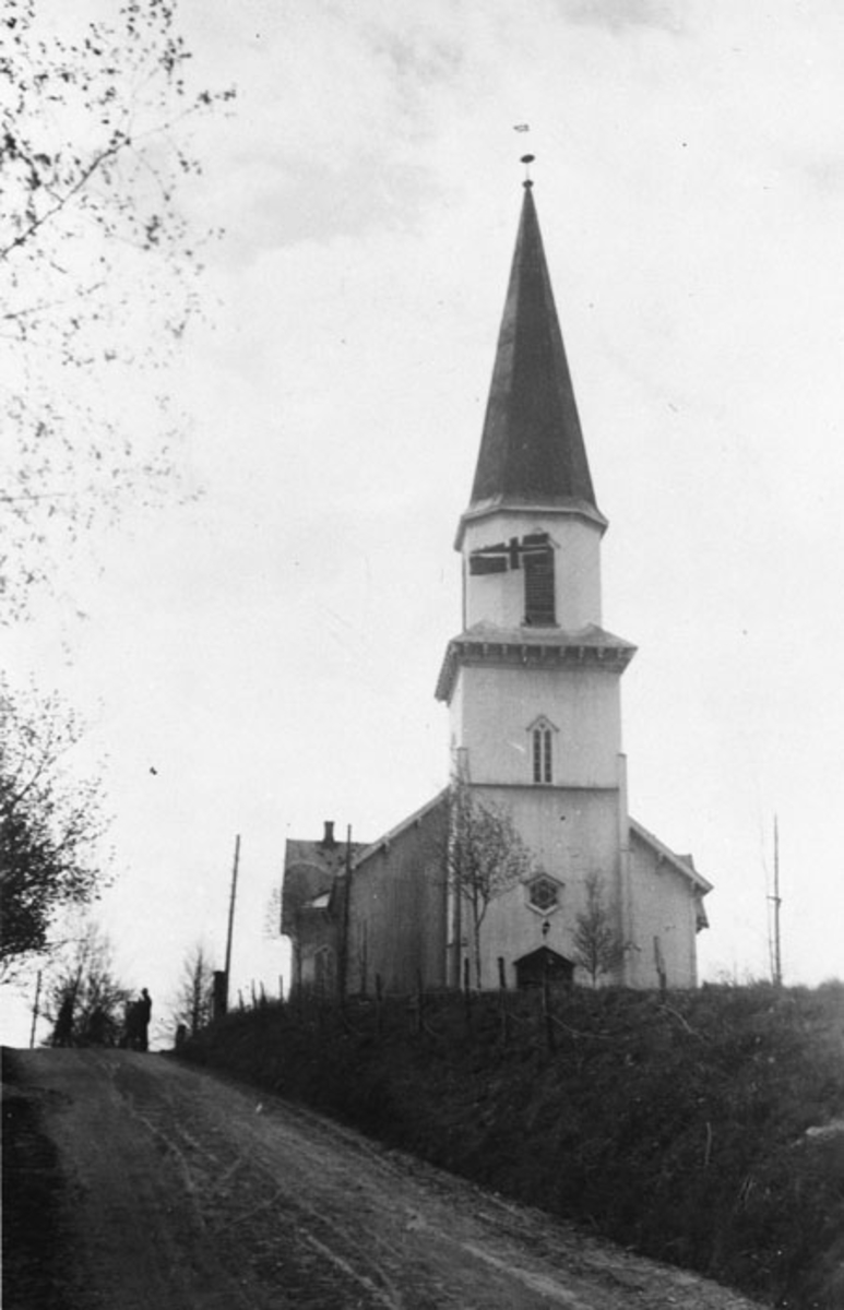 Fet kirke 8. mai 1945