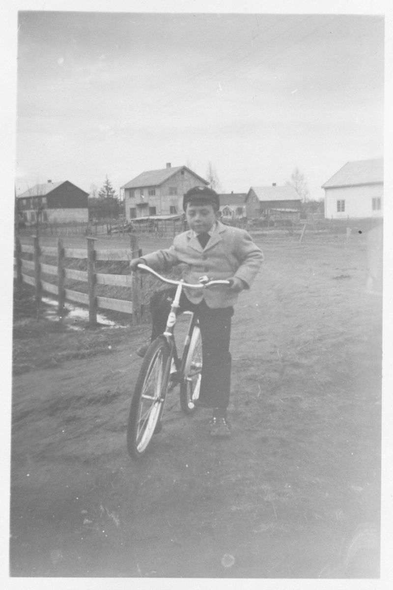 Jens Kristian Stokker på sykkel
