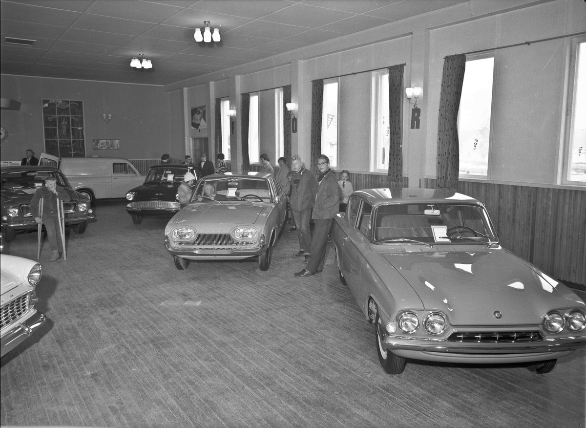 Bildet er tatt inne på Søndre Samfund i forbindelse med markeringen av 25-årsjubileet til Autoimport A/S i 1962.