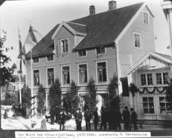 Ved Molde bys 150-årsjubileum..Hus nr 37b S.Pettersson.