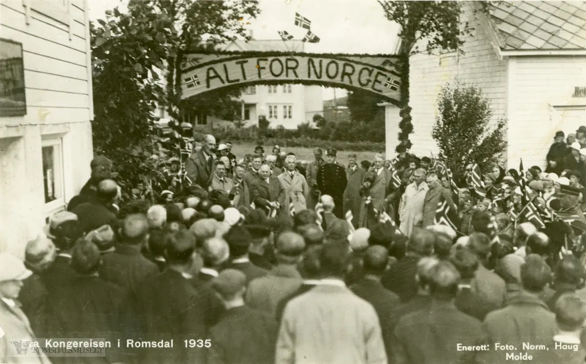 Fra kongereisen i Romsdal 1935.