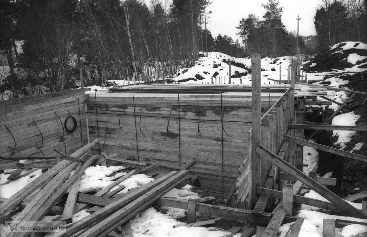 Kvam gård..(Bilder fra serien er brukt i Romsdals Budstikke 14/4-1976)