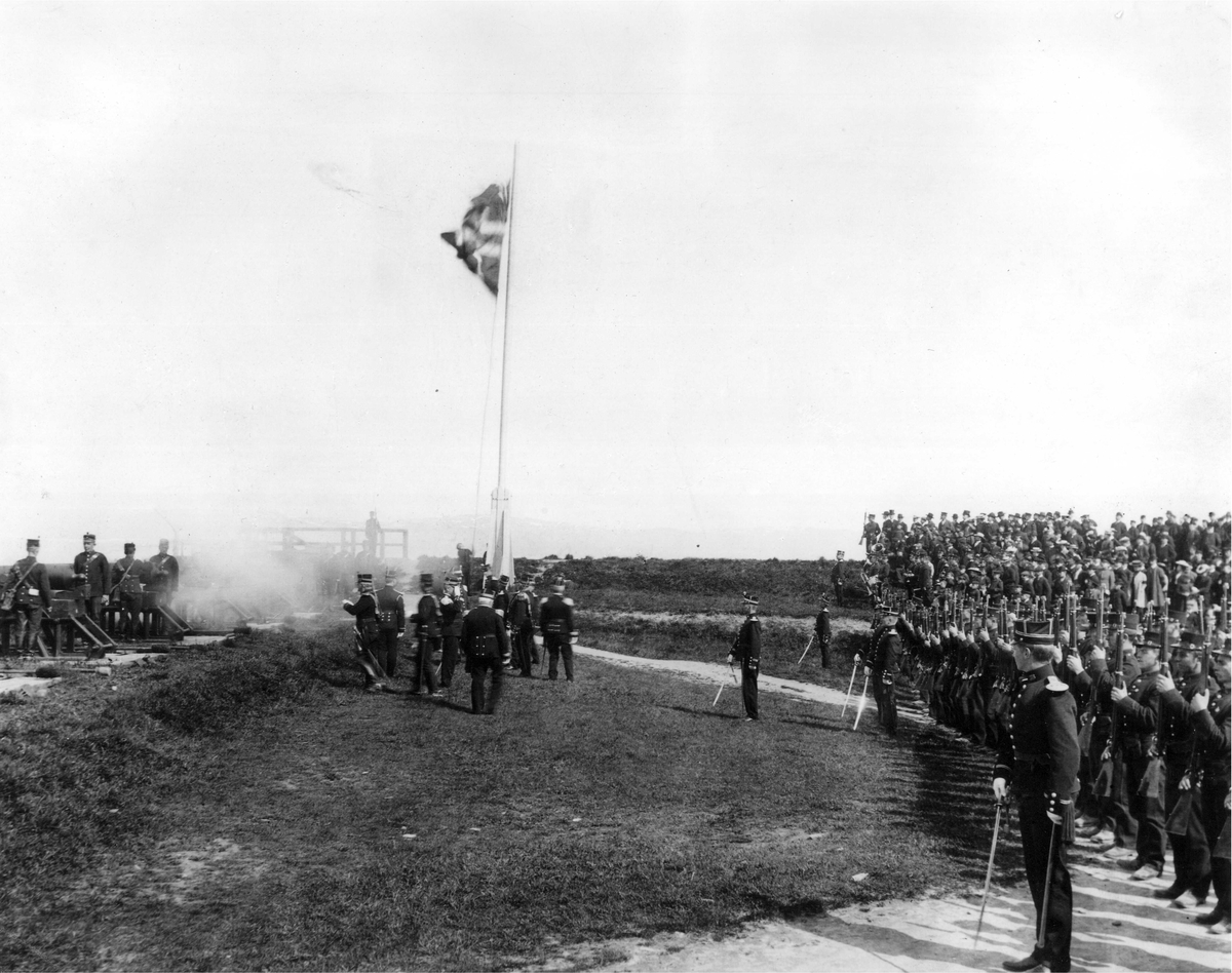 Flaggskifte 9. juni 1905 på Kristiansten Festning i Trondheim.