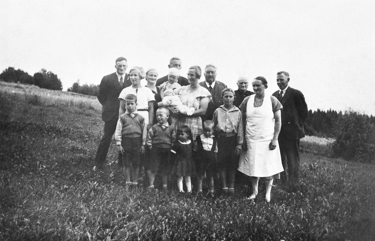 Familien Lundstein på Herstad, Stavsjø.