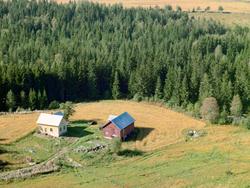 FLYFOTO UKJENT GARD I LØTEN