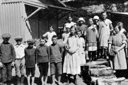 Barn og ungdom på Hen