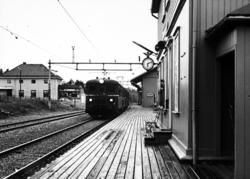 Skotterud stasjon med motorvognsett type 67 Kongsvinger-Magn