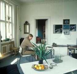 Arbeidsplass i leilighet. Wessels gate 15, Oslo. 1979. Nye B