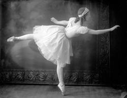 Portrett, ballettdanser, Marie Warhus.