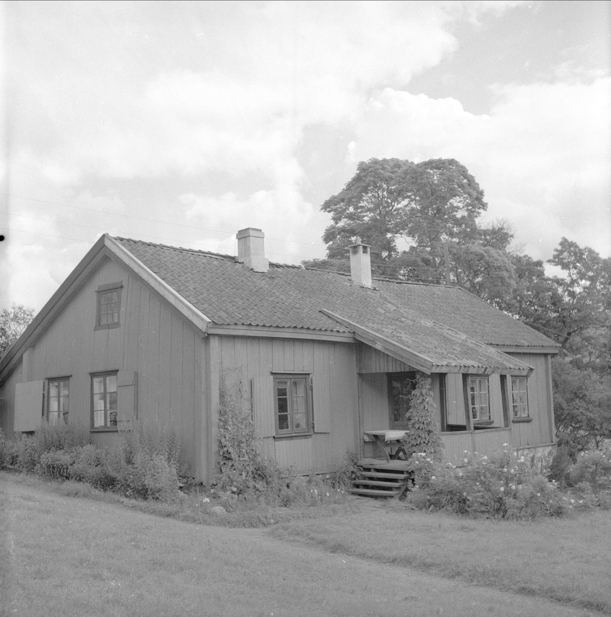 Skjerven gård, Maridalen, Oslo, 08.06.1958. Våningshus.