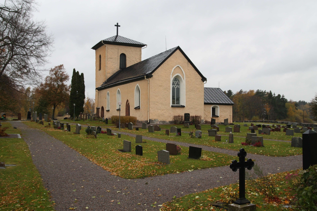 Kalmar kyrka från sydost, Kalmar socken, Uppland 2010