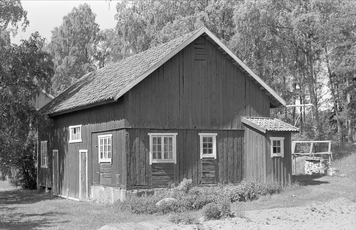 Före detta fähus med mera, Danmarksby, Danmark, Danmarks socken, Uppland 1977