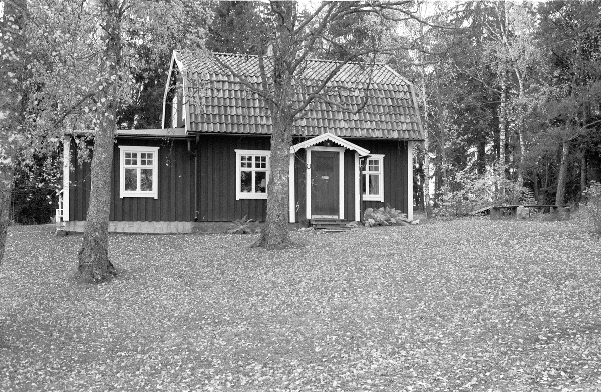 Bostadshus, Tungelbo 1:3, Jumkil socken, Uppland 1983
