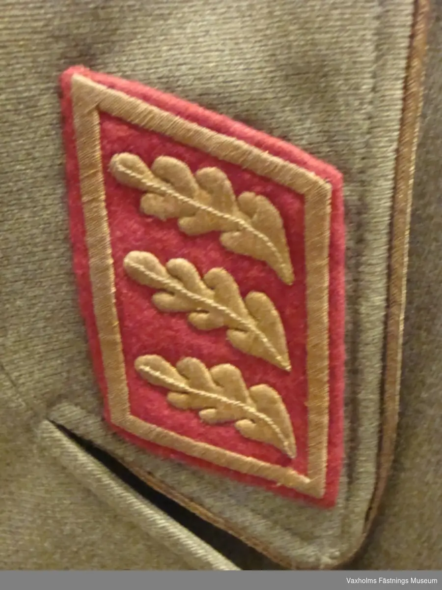 Kappa m/42 med generalmajors gradbeteckning.
