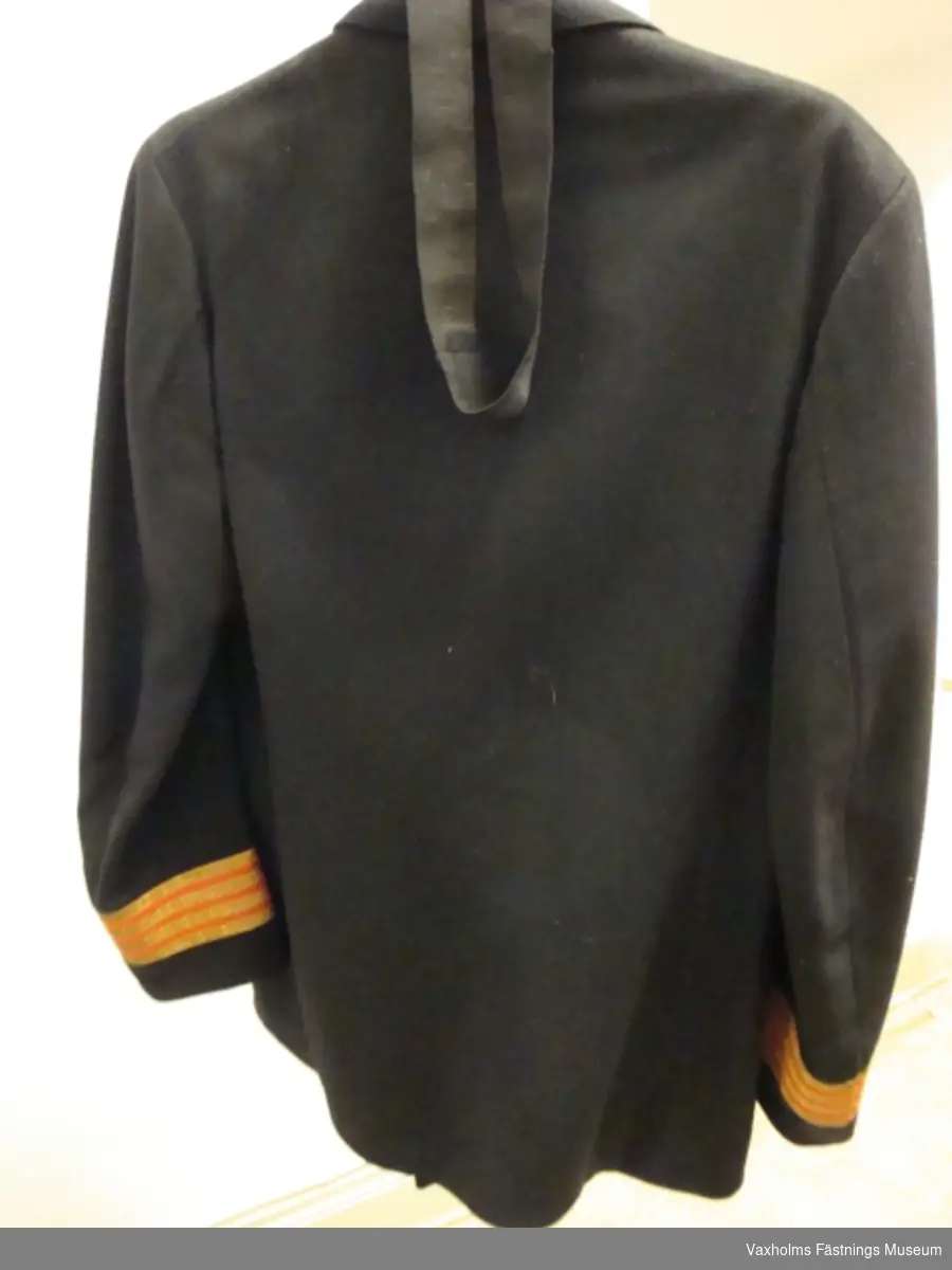 Kavaj, kläde, m/FL med kapten av första gradens gradebeteckning (marinläkare)