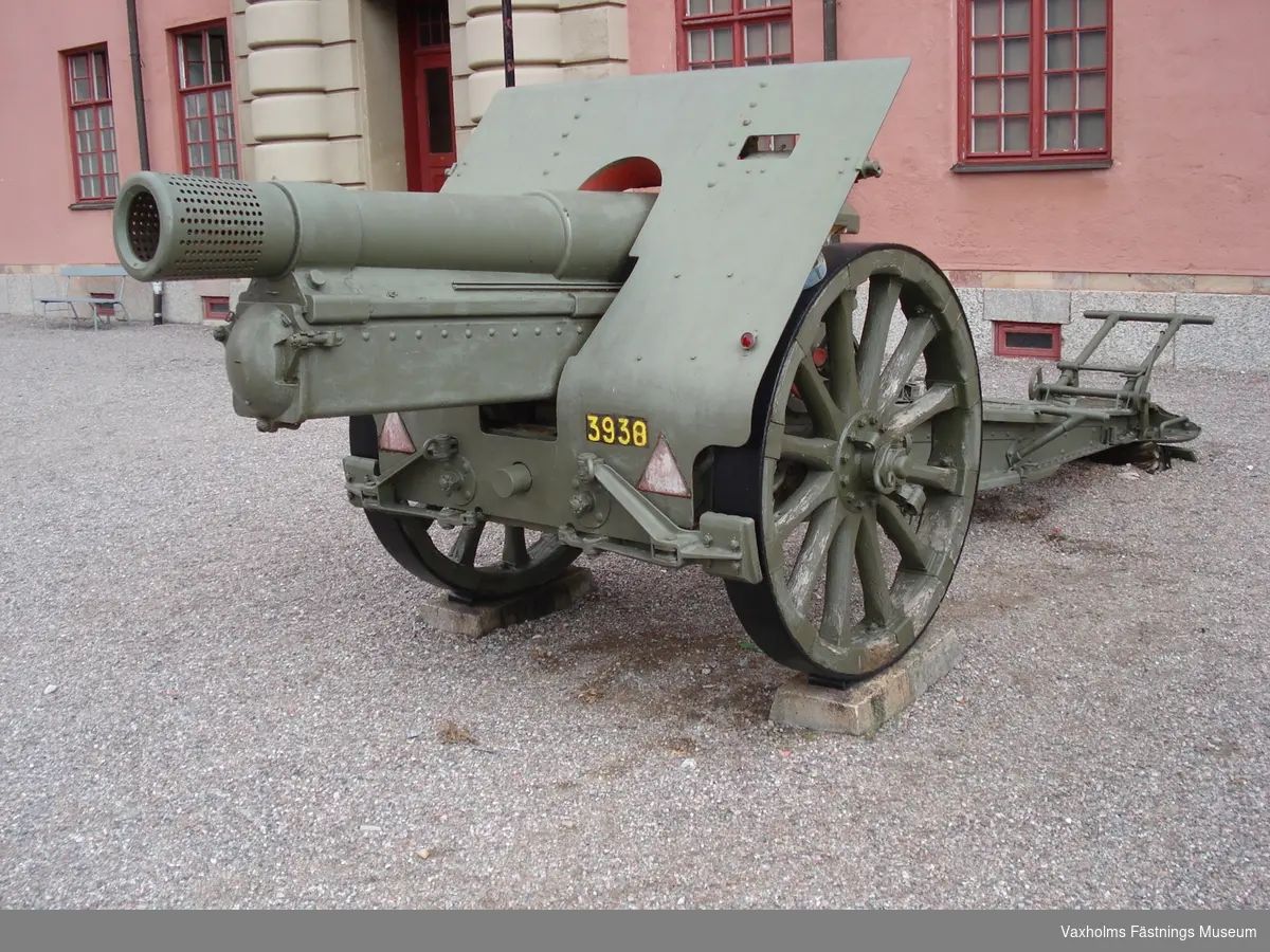 15 cm haubits m/1919 No.7

Räfflat eldrör
Bakladdning
Haubitsens vikt: 1 200 kg
Skottvidd: 13 000 m 
Konstruktion: Bofors