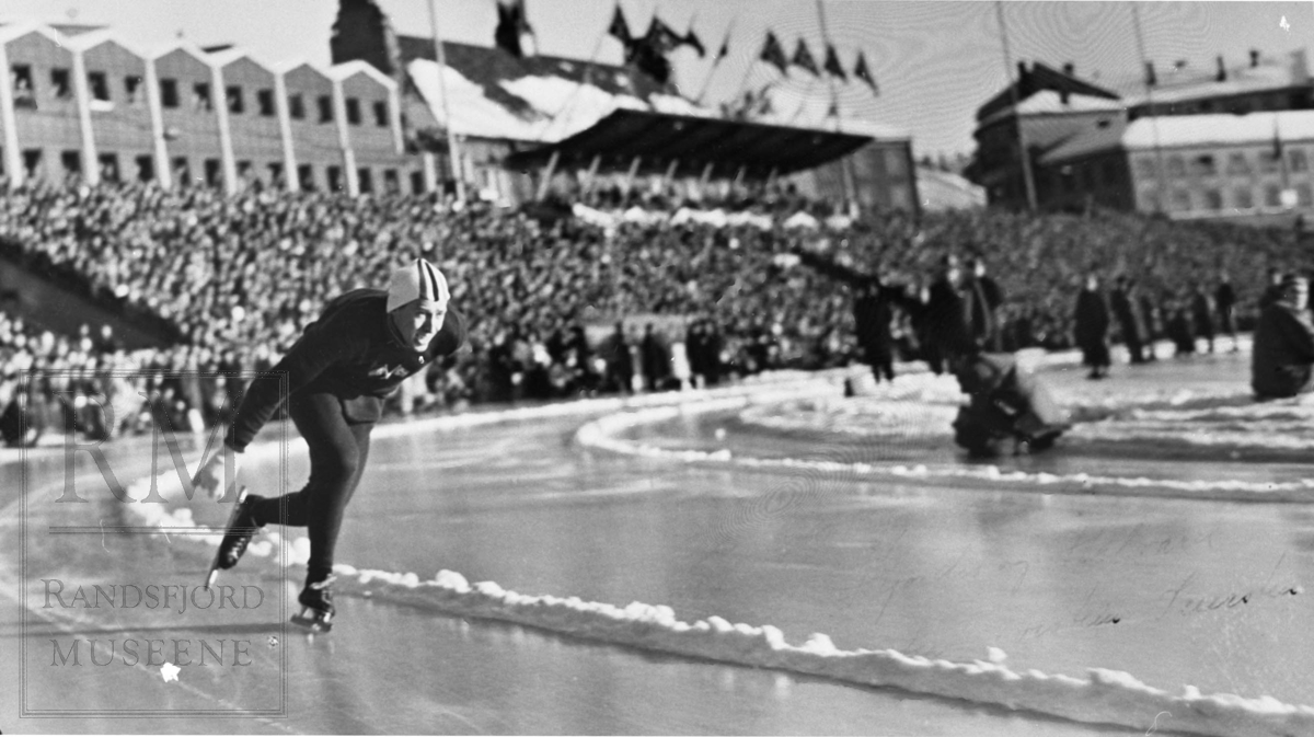Skøyteløper Torstein Seiersten i skøyteløp