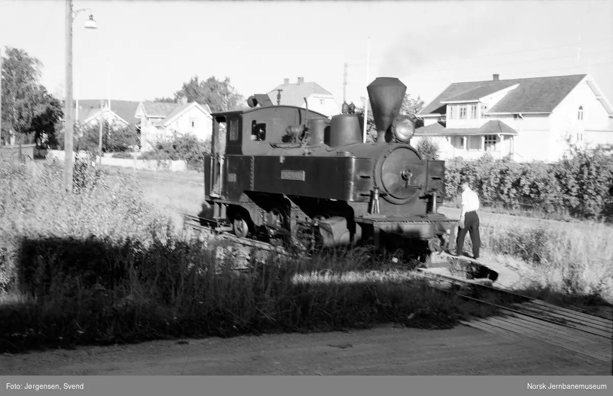 Damplokomotiv nr. 4 "Setskogen" på svingskiven på Sørumsand stasjon