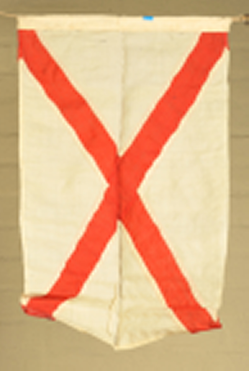 Hvitt flagg med rødt diagonalt kors. Viser bokstaven V.