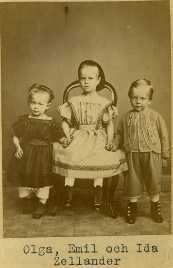 Barnen Olga, Ida, och Emil Zellander, Uddevalla
