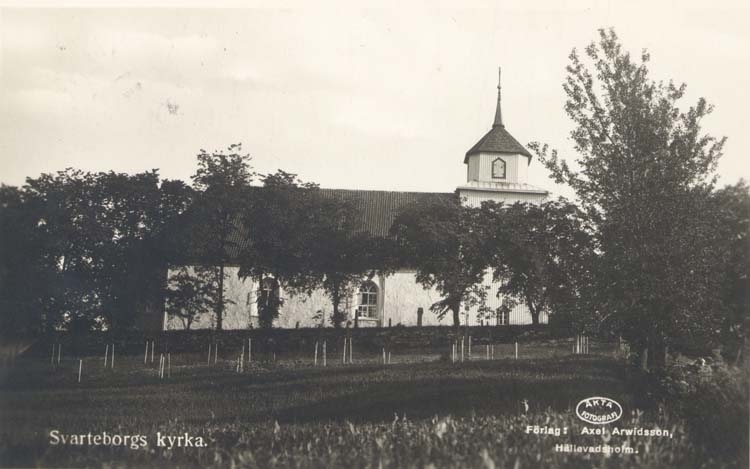 Tryckt text på kortet: "Svarteborgs kyrka."
"Förlag: Axel Arwidsson, Hällevadsholm."